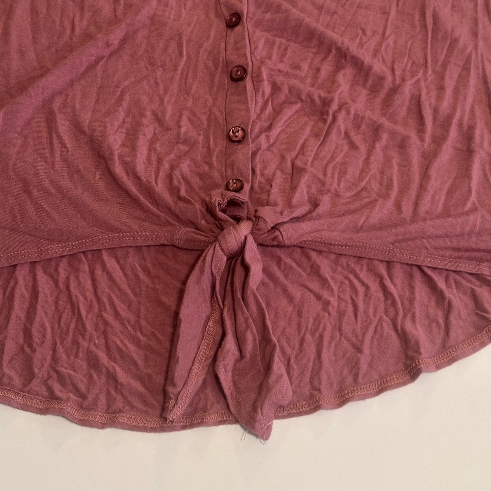 Green Envelope Mauve Button Tie Blouse - Picture 2 of 9
